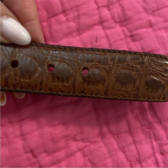 Nanny Brown genuine alligator/ gold metal Belt with Gold Buckle, L 30 inch - Picture 8 of 12